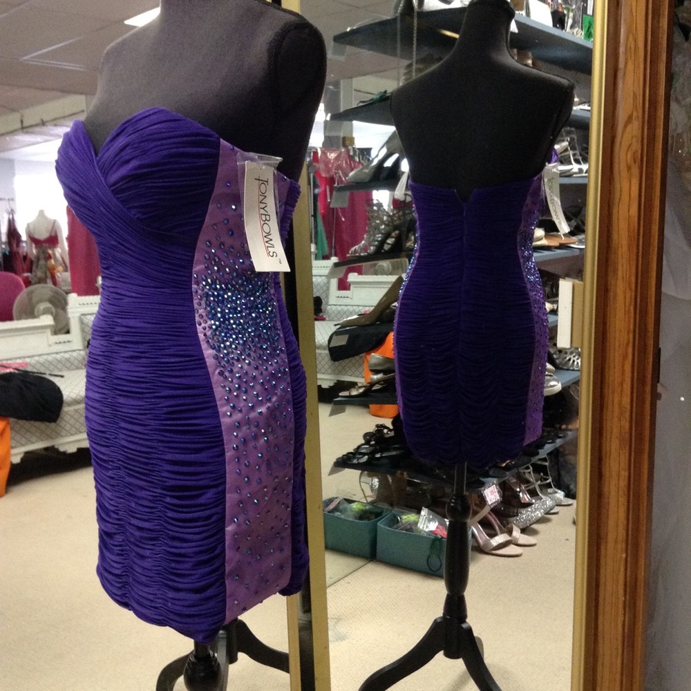 Tony Bowls short dress size 4